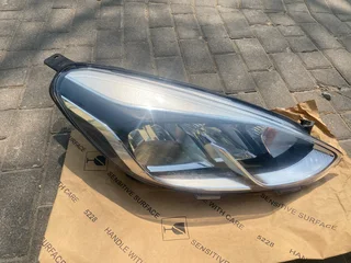 2020 Ford Fiesta Headlight Right Side For Sale. In Excellent Condition