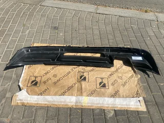 2020 VW TIGUAN R-LINE REAR BUMPER DIFFUSER FOR SALE. IN EXCELLENT CONDITION