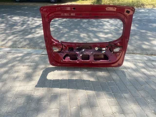 2019 HYUNDAI 120 TAILGATE SHELL FOR SALE. IN EXCELLENT CONDITION