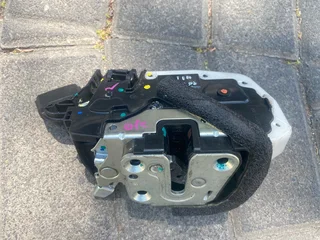 2020 NISSAN ALMERA RIGHT FRONT DOOR LOCK FOR SALE. IN PRISTINE CONDITION