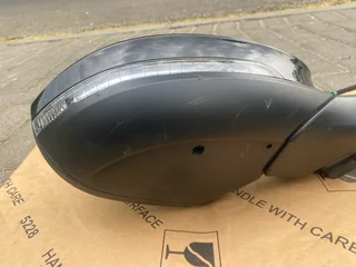 2022 VW T-ROC ELECTRONIC AUTO-FOLD DOOR MIRROR WITH CAMERA RIGHT SIDE FOR SALE.IN PRISTINE CONDITION