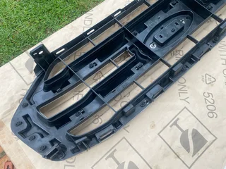 2018 FORD EVEREST RADIATOR GRILLE FOR SALE. IN PRISTINE CONDITION