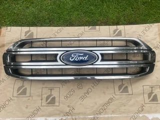 2018 FORD EVEREST RADIATOR GRILLE FOR SALE. IN PRISTINE CONDITION