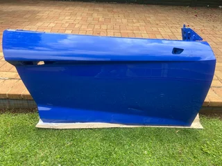 2022 AUDI R8 SPYDER DOOR SHELL RIGHT SIDE FOR SALE. IN PRISTINE CONDITION