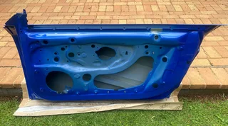 2022 AUDI R8 SPYDER DOOR SHELL RIGHT SIDE FOR SALE. IN PRISTINE CONDITION