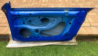 2022 AUDI R8 SPYDER DOOR SHELL RIGHT SIDE FOR SALE. IN PRISTINE CONDITION