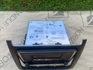 2020 VW CADDY RADIO FOR SALE. IN PRISTINE CONDITION