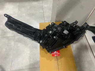 2023 TOYOTA FORTUNER BI-BEAM LED HEADLIGHT LEFT SIDE FOR SALE. IN EXCELLENT CONDITION