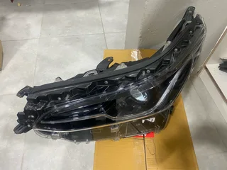 2023 TOYOTA FORTUNER BI-BEAM LED HEADLIGHT LEFT SIDE FOR SALE. IN EXCELLENT CONDITION