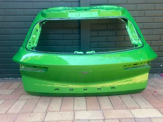 2025 OPEL MOKKA TAILGATE SHELL FOR SALE. IN PRISTINE CONDITION