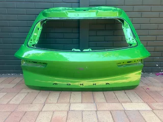 2025 OPEL MOKKA TAILGATE SHELL FOR SALE. IN PRISTINE CONDITION