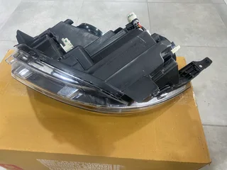 2024 RENAULT TRIBER HEADLIGHT RIGHT SIDE FOR SALE. IN EXCELLENT CONDITION