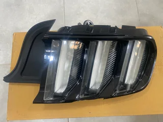 2017 Ford Mustang Full Led Tail Light Right Side For Sale. In Excellent Condition