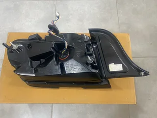 2017 FORD MUSTANG FULL LED TAIL LIGHT RIGHT SIDE FOR SALE. IN EXCELLENT CONDITION