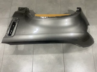 2022 LAND ROVER DEFENDER LEFT FRONT FENDER FOR SALE. IN PRISTINE CONDITION