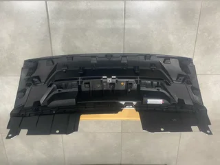 2024 ISUZU D-MAX RADIATOR GRILLE FOR SALE. IN PRISTINE CONDITION