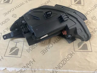 2024 HYUNDAI GRAND I10 HEADLIGHT RIGHT SIDE FOR SALE. IN PRISTINE CONDITION