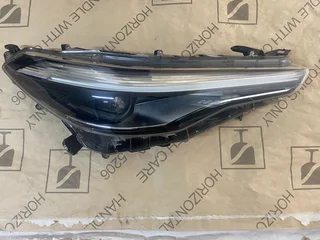 2024 TOYOTA COROLLA CROSS FULL LED HEADLIGHT RIGHT SIDE FOR SALE. IN PRISTINE CONDITION