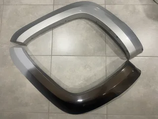 2014 VW AMAROK DOUBLE CAB FRONT FENDERS ARCH MOULDINGS FOR SALE. IN EXCELLENT CONDITION