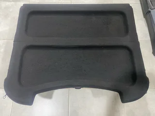 2017 RENAULT DUSTER PARCEL SHELF FOR SALE. IN PRISTINE CONDITION