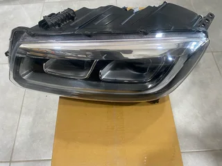 2022 TOYOTA URBAN CRUISER FULL LED HEADLIGHT LEFT SIDE FOR SALE. IN EXCELLENT CONDITION