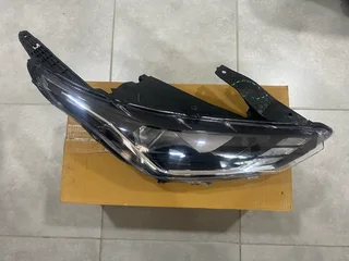 2023 Nissan Magnite Halogen Headlight Right Side For Sale. In Excellent Condition
