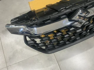 2025 SUZUKI FRONX RADIATOR GRILLE FOR SALE. IN PRISTINE CONDITION