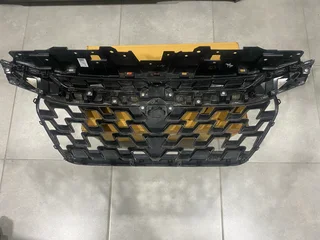 2025 SUZUKI FRONX RADIATOR GRILLE FOR SALE. IN PRISTINE CONDITION