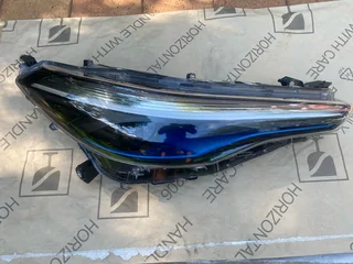 2024 TOYOTA COROLLA CROSS HYBRID FULL LED HEADLIGHT RIGHT SIDE FOR SALE. IN EXCELLENT CONDITION