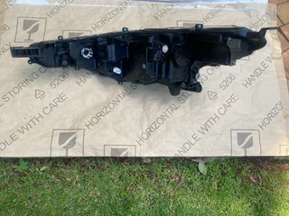 2024 TOYOTA COROLLA CROSS HYBRID FULL LED HEADLIGHT RIGHT SIDE FOR SALE. IN EXCELLENT CONDITION