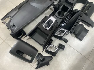 2025 ISUZU D-MAX DASHBOARD AND INTERIOR ACCESSORIES FOR SALE. IN PRISTINE CONDITION