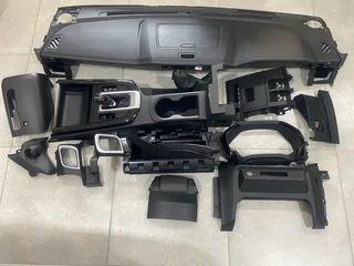 2025 ISUZU D-MAX DASHBOARD AND INTERIOR ACCESSORIES FOR SALE. IN PRISTINE CONDITION