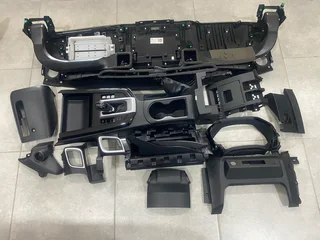 2025 ISUZU D-MAX DASHBOARD AND INTERIOR ACCESSORIES FOR SALE. IN PRISTINE CONDITION