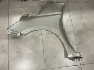 2025 SUZUKI SWIFT RIGHT FRONT FENDER FOR SALE. IN PRISTINE CONDITION
