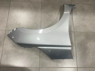 2025 SUZUKI SWIFT RIGHT FRONT FENDER FOR SALE. IN PRISTINE CONDITION