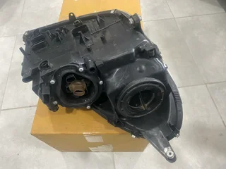 2005 MERCEDES BENZ SLK KOMPRESSOR HEADLIGHT LEFT SIDE FOR SALE. BRAND NEW