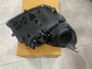 2005 MERCEDES BENZ SLK KOMPRESSOR HEADLIGHT LEFT SIDE FOR SALE. BRAND NEW