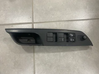 2012 Suzuki Swift Right Front Window Switch For Sale