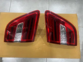 2015 Mercedes Benz Ml63 Inner Tail Lights For Sale. In Pristine Condition