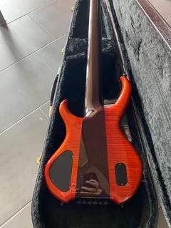 Clover slapper 6 string bass headless guitar