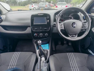 2017 Renault Clio 4 1.2i turbo GT Line R128000