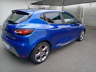 2017 Renault Clio 4 1.2i turbo GT Line R128000