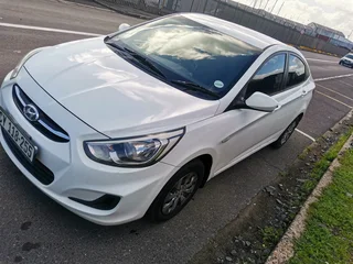 Hyundai accent 2015