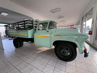 1956 CHEVROLET 4400