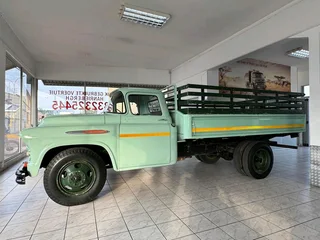 1956 CHEVROLET 4400