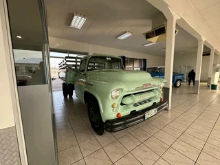 1956 CHEVROLET 4400