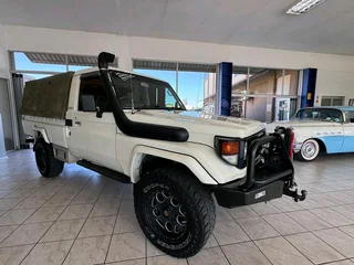 Toyota Land Cruiser 4x4