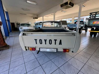 TOYOTA CORONA PICK UP