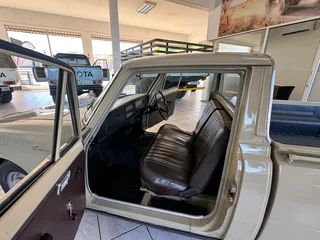 TOYOTA CORONA PICK UP