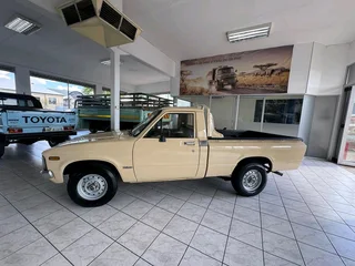 TOYOTA HILUX ORIGINAL